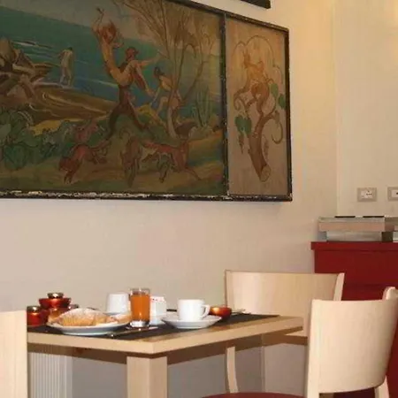 Garibaldi Hotel 4*