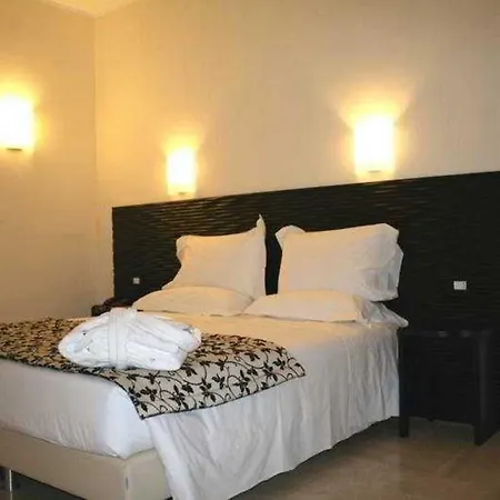 جاريبالدي 4*