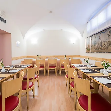 加里波蒂酒店 酒店