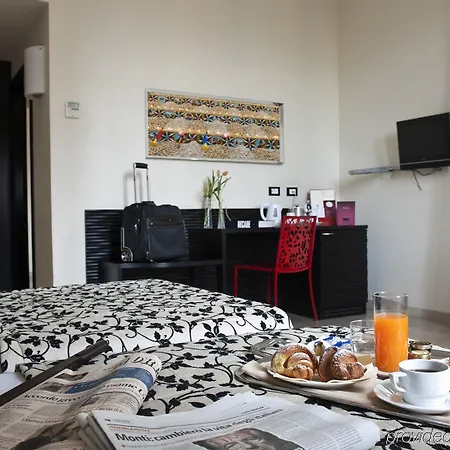 Garibaldi Hotel 4*